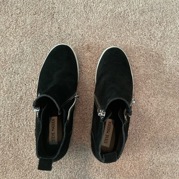 booties - Picture 2 of 3